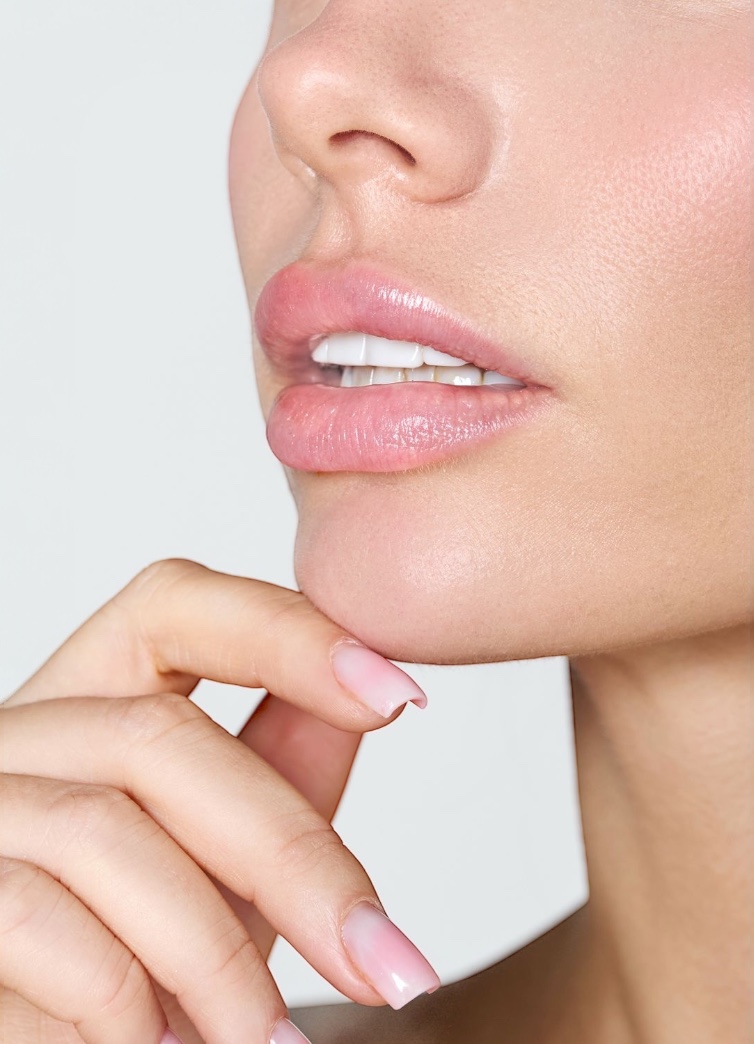 Lippenunterspritzung